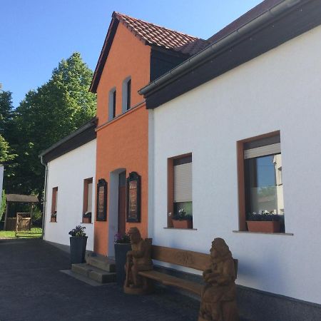Pension Zum Alten Gasthaus Haensel Krauschwitz Екстериор снимка