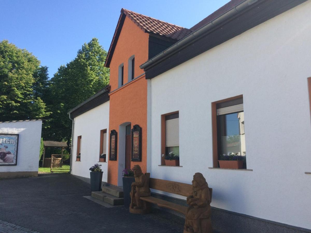 Pension Zum Alten Gasthaus Haensel Krauschwitz Екстериор снимка