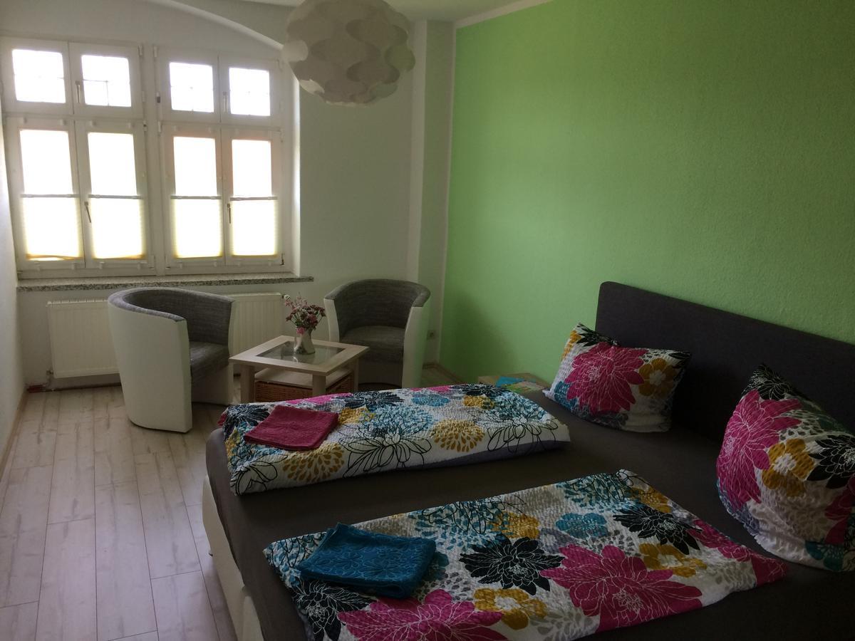 Pension Zum Alten Gasthaus Haensel Krauschwitz Екстериор снимка